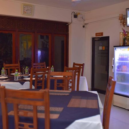 Emarald Holiday Homes Anuradhapura Buitenkant foto