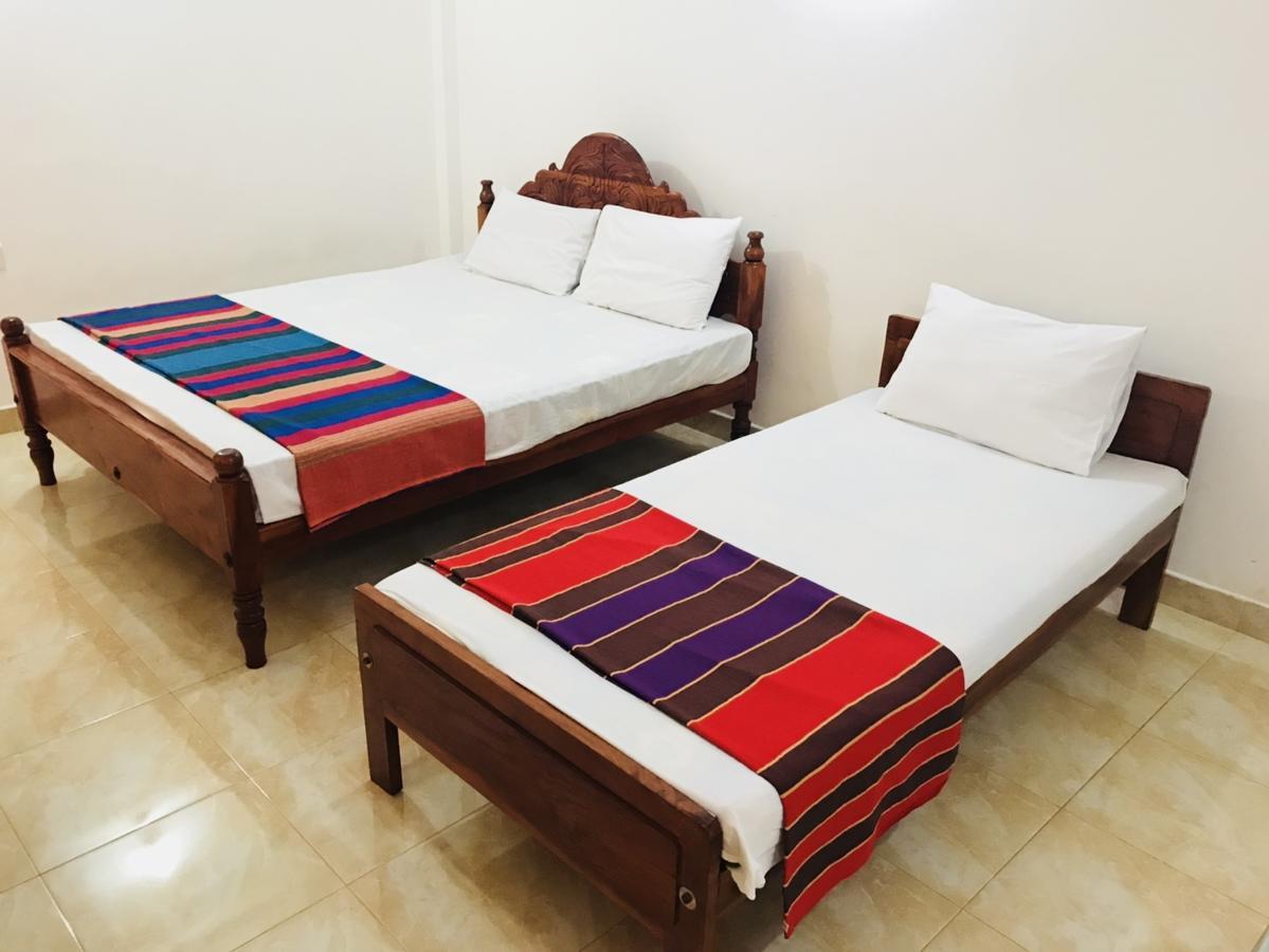 Emarald Holiday Homes Anuradhapura Buitenkant foto