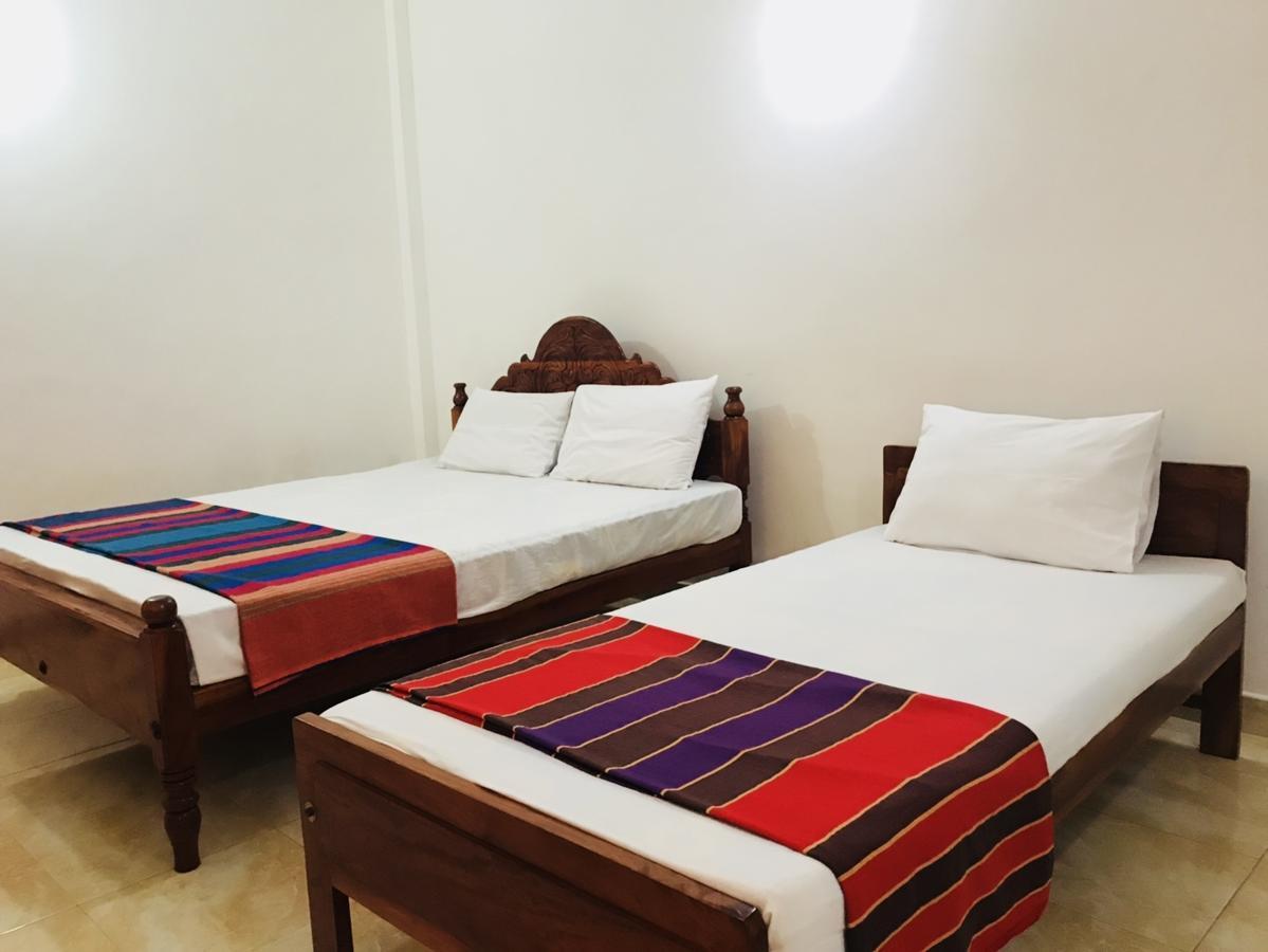 Emarald Holiday Homes Anuradhapura Buitenkant foto
