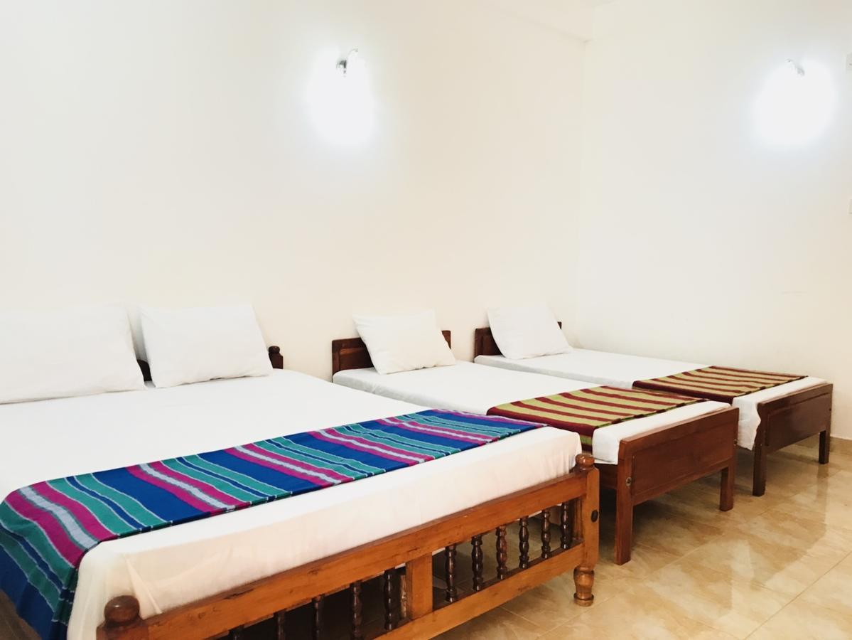 Emarald Holiday Homes Anuradhapura Buitenkant foto