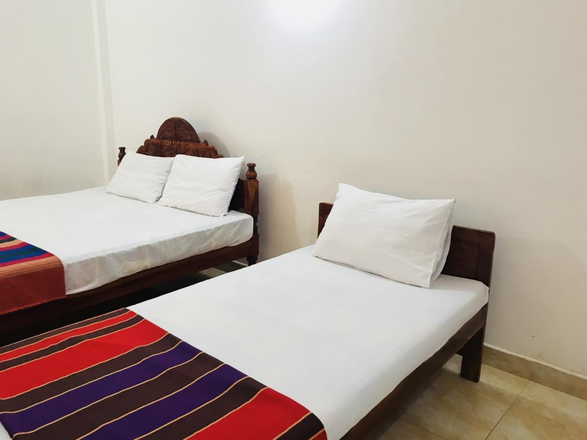Emarald Holiday Homes Anuradhapura Buitenkant foto